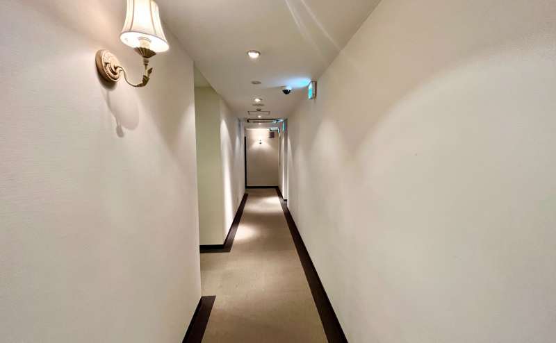 【一番奥の角を左に曲がってください】 - TIME SHARING 銀座 旗ビル roomQの写真