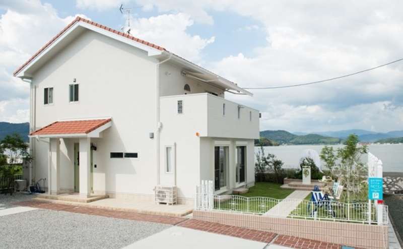 南仏プロバンス風一軒家を貸切だから、ゆったりと贅沢な時間が過ごせる