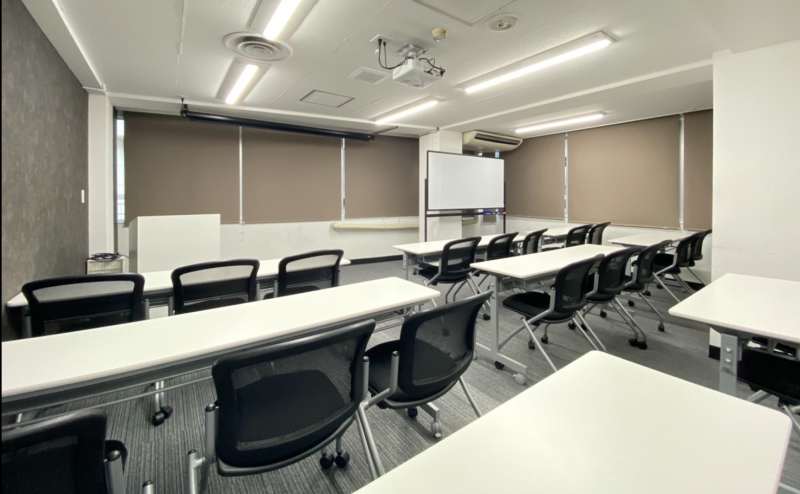 スクール形式 - TIME SHARING 渋谷ワールド宇田川ビル7Bの写真