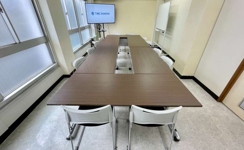 【12名着席可能・常識の範囲内なら盛り上がってもOK！（※ルールあり）な貸し会議室です♪】 - TIME SHARING 秋葉原 和泉ビル201の写真