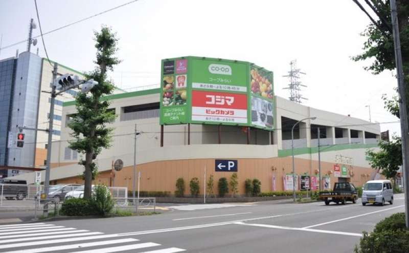 家電量販店やスーパー、スポーツクラブなどなんでもそろう