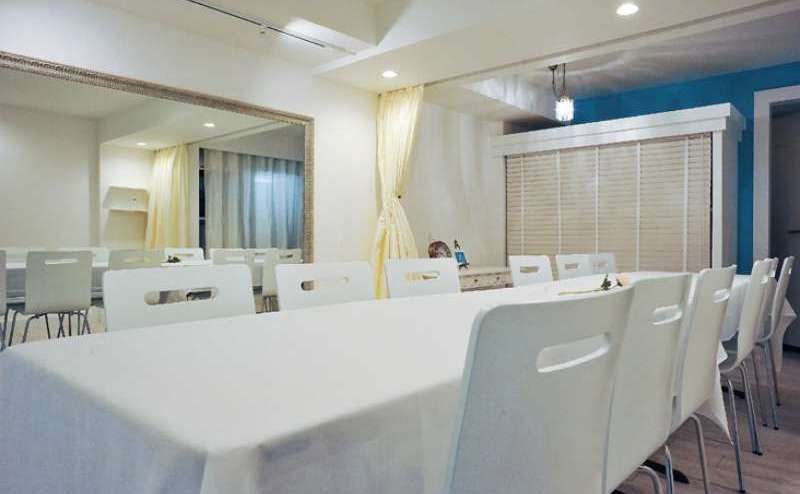 研修やセミナーにもご利用いただけます。駅近で集まりやすい場所にあります