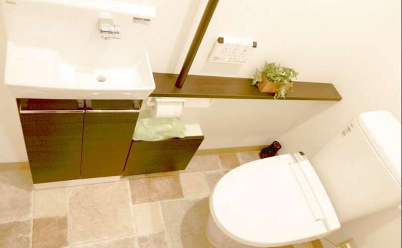 清潔なトイレは定期チェックしております。男女別で安心