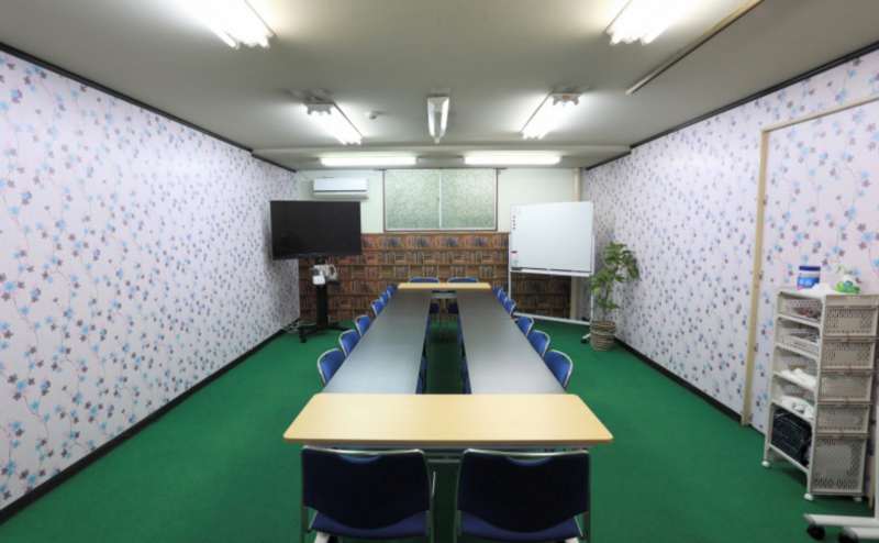 最大収容人数20名様。会議やミーティングにご利用いただけます