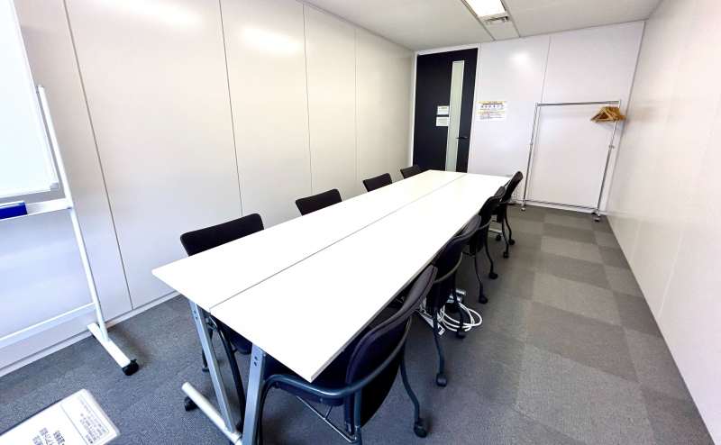 【対面形式8名着席可能！】