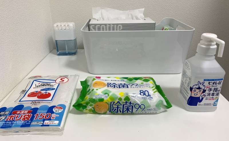 入室前のアルコール消毒と退出前の除菌清掃のご協力お願いします。