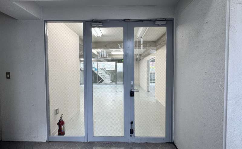 【スペース入口】