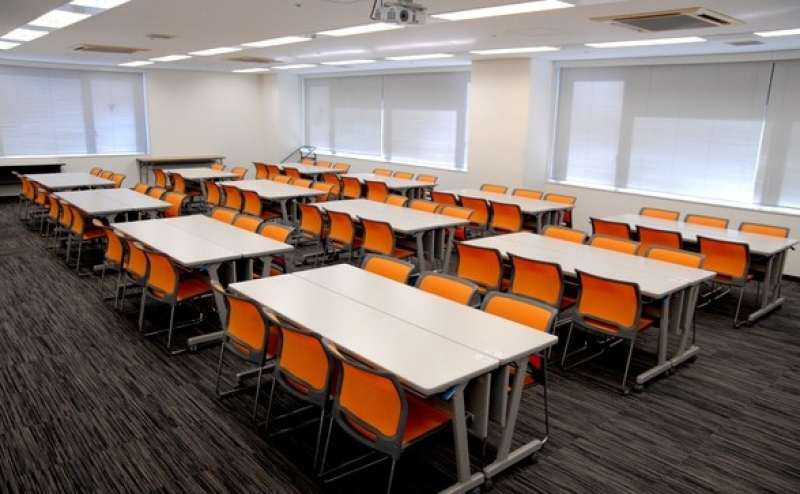 島型レイアウトはグループワークやワークショップに