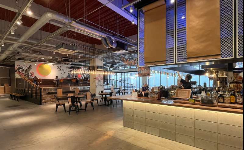 カフェスペース内装（1階貸し切りの場合のみ利用可能）