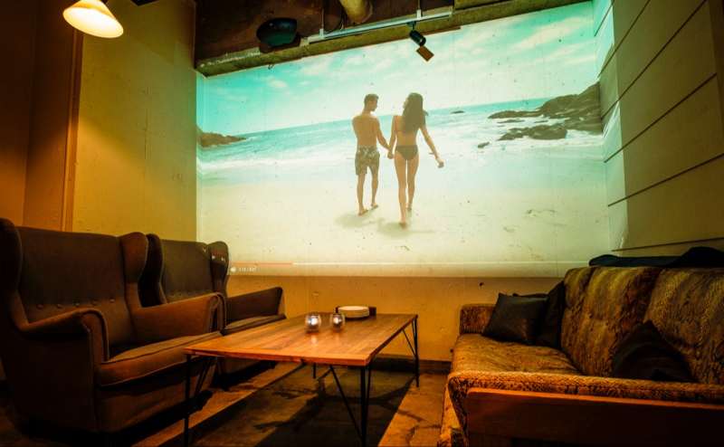 プロジェクター