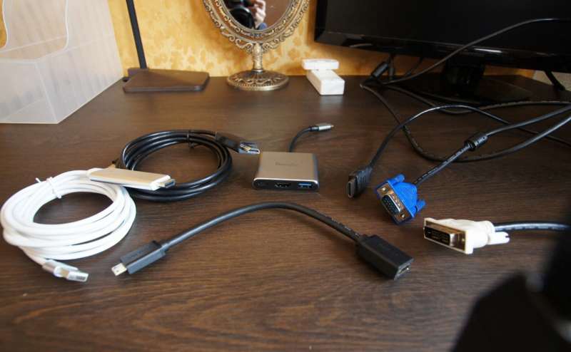 各種接続ケーブル（無料）