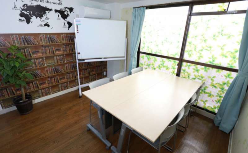 ホワイトボードも無料でご利用いただけます。セミナーや研修会、研究会に