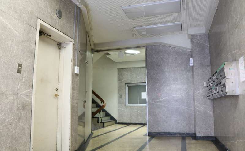 【1階エレベーターホール_2】 - TIME SHARING 六本木 第6DMJビル 4Aの写真