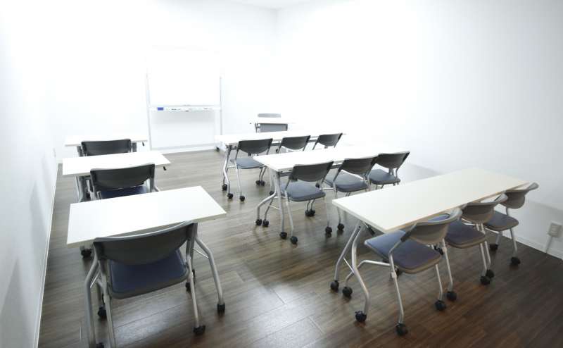 【丸の内駅徒歩3分】駅近  落ち着いた環境の明るいセミナールーム/ビズ・スクエアなごや内