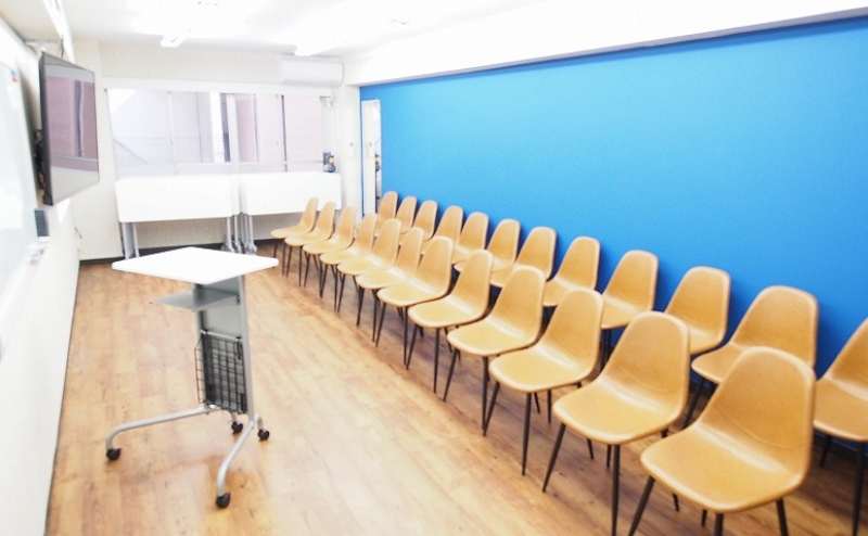 池袋 貸し会議室 レンタルスペース アズール 鑑賞会・講演会向けレイアウト