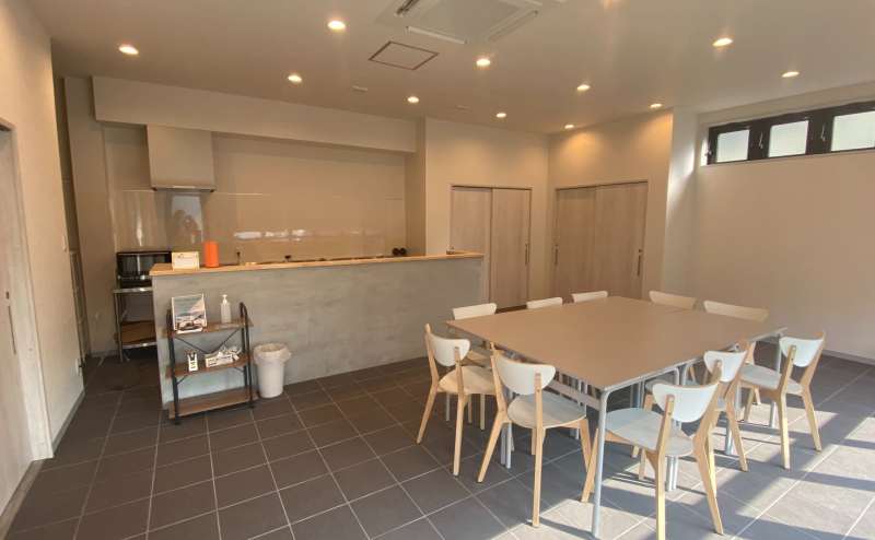 レンタルスペース JR尼崎徒歩8分！大人数収容可能！広々きれいなパーティールーム♪