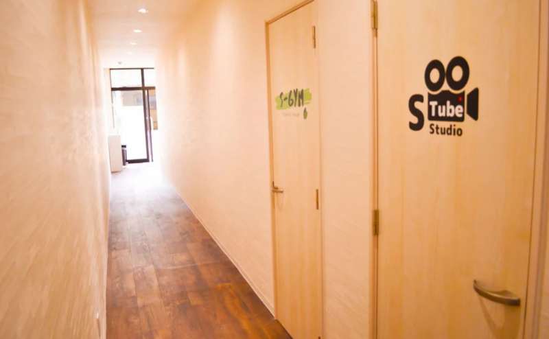 他の方とすれ違うことのない完全予約です。新しくてキレイなスペースです