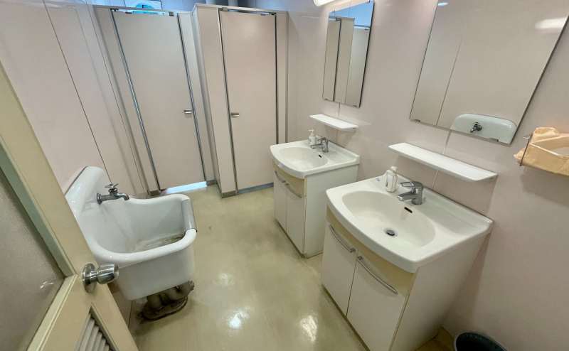 【女子トイレ：個室２】 - TIME SHARING 新宿9Aの写真