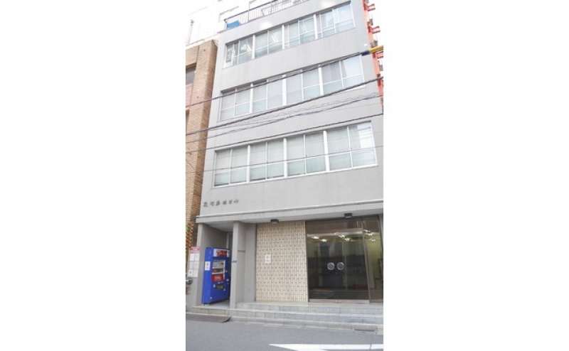 茅場町駅12番出口から徒歩30の駅近スペース