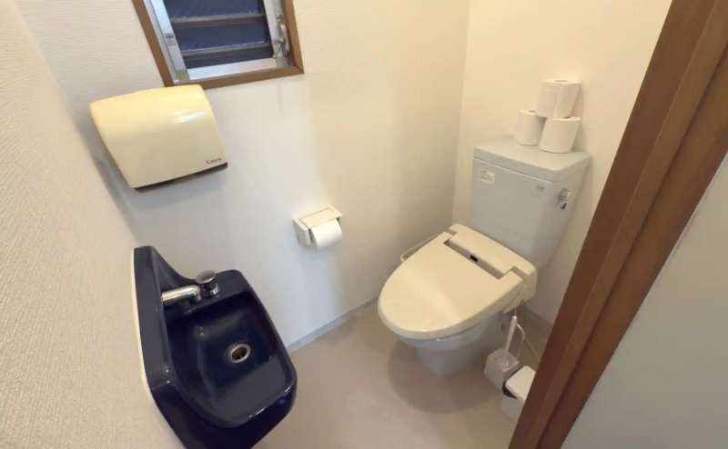 【お手洗いは男女共用です。】