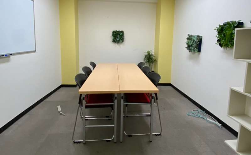 レンタルスペース 【赤坂見附駅徒歩2分】＜Room301＞期間限定特別価格！MAX6名：個室/駅チカ/平日受付常駐/無料Wi-Fi/24時間利用可