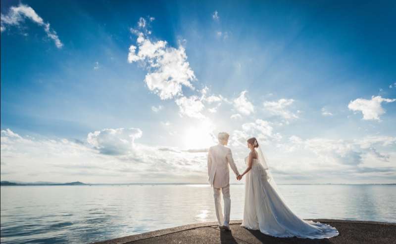 堤防での絵画のような写真