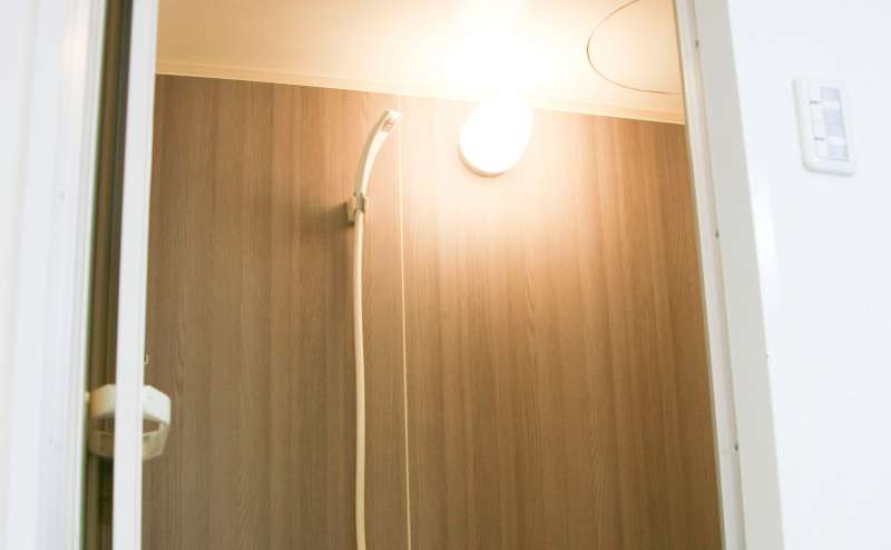 シャワールームがあるので夏で汗をかいた場合や・ウィッグで髪が大変なことになっても安心！（バスタオルはご持参ください）