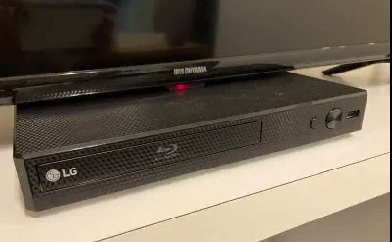 Blu-ray対応DVDプレイヤー完備。上映会や試写会のご利用にも