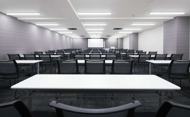 スクール形式90名着席可能 - TIME SHARING 新宿5Bの写真