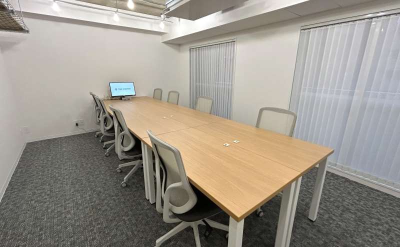 【代々木駅から徒歩5分！好立地な会議室です！】