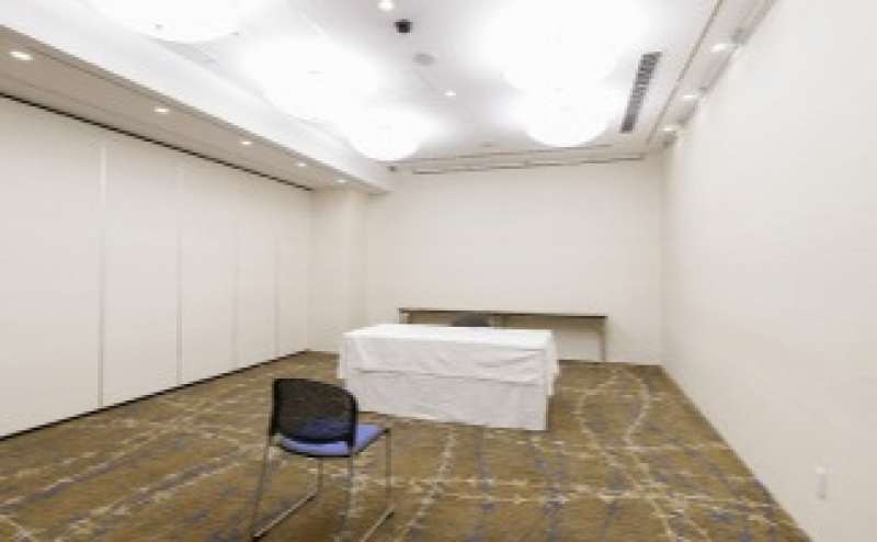 【阪急梅田駅徒歩4分・地下鉄御堂筋線中津駅徒歩2分】駅近 集客力抜群のホテル内ホール サービス料不要 格安 フルサポート 最大収容40名 感染症対策 連結 分割可/こがね2/ハートンホテル北梅田