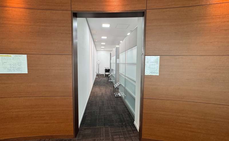 【Booth.Fは真ん中の通路を入った奥のブースになります。】