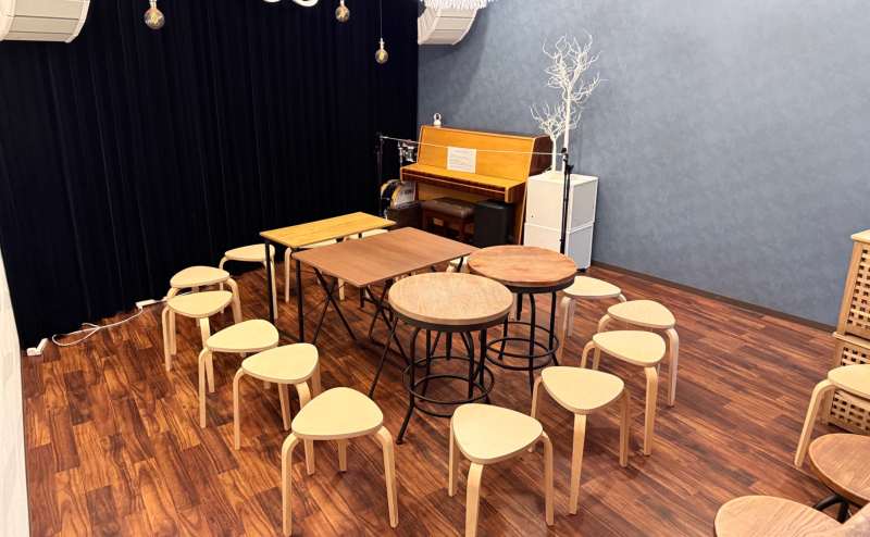 16名様だとこんな感じに…！ テーブルや椅子は、自由にレイアウトできます✨