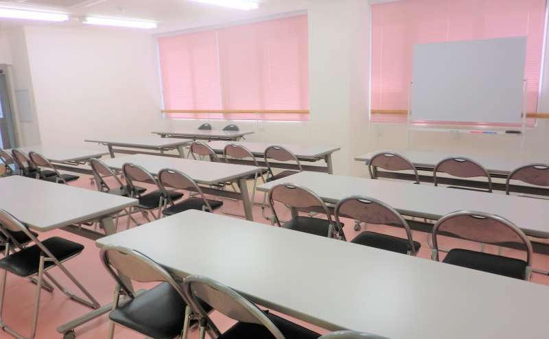 なんばカルチャービル ３階会議室