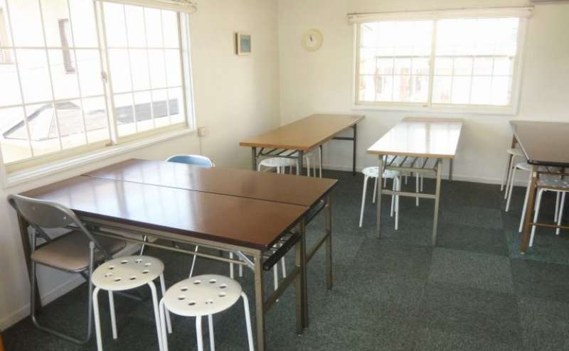 【都筑ふれあいの丘駅】1時間500円 格安 駅から徒歩10分 50㎡ 2F 3面窓 吹き抜け天井で明るく広々 教室 レッスン ヨガ ミーティングにも 1Fあり / Mighty House 2F