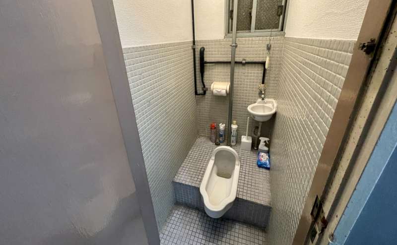 【1階女性トイレ（和式×1）】 - TIME SHARING 秋葉原 和泉ビル201の写真