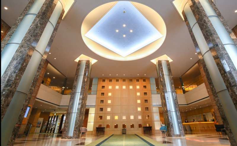 解放感溢れるロビーはお客様をお迎えする会議に最適です