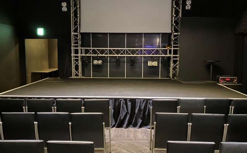 ステージは拡張可能。最大横幅５M！