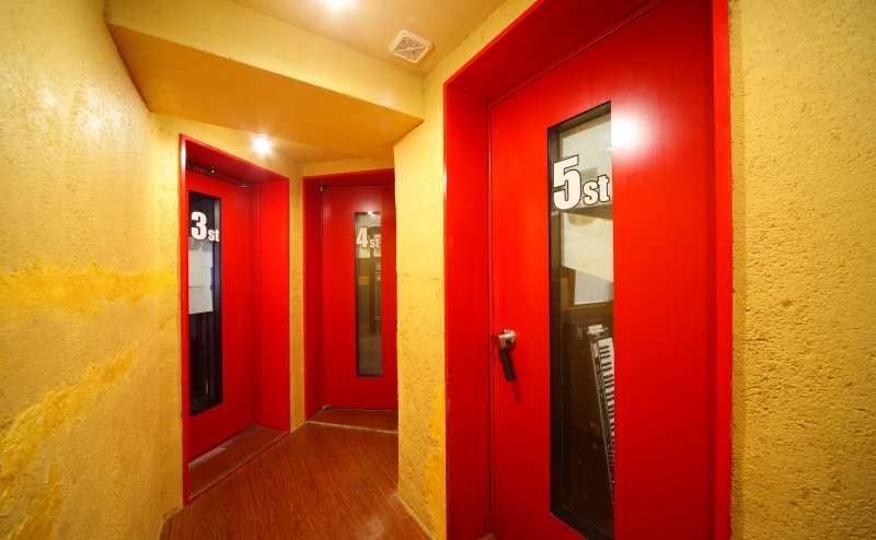 店舗内廊下です。