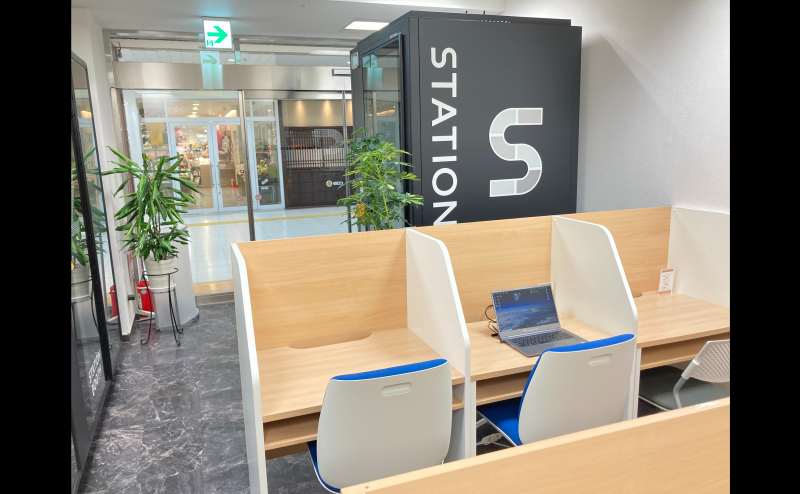 Office TAKASAKI BASE　コワーキングスペース(１名)　高崎　高崎駅　駅ナカ　徒歩１分