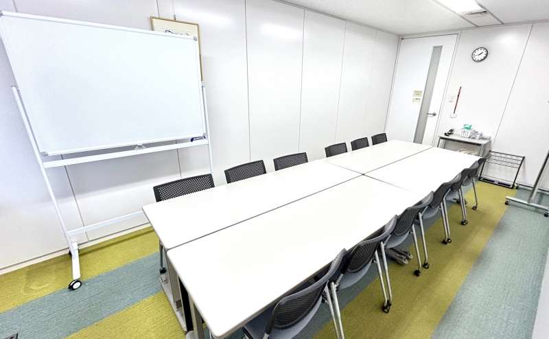 【対面形式12名着席可能！】