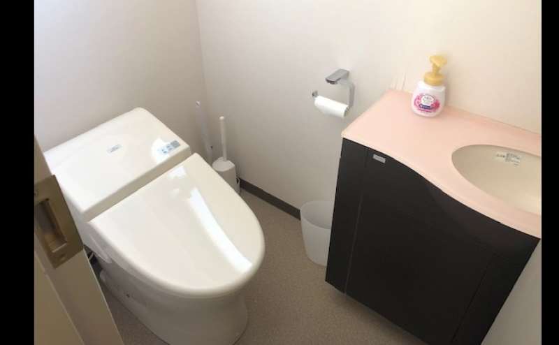 トイレは2基あります