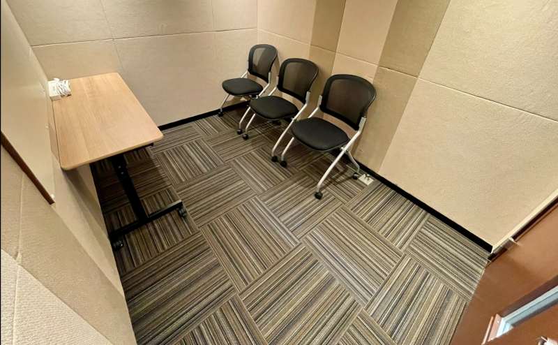 【椅子や延長コードなど室内の備品は全て無料！】 - TIME SHARING 四谷防音ルーム7Cの写真