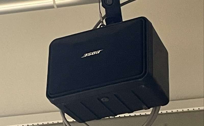 稽古場内　スピーカー