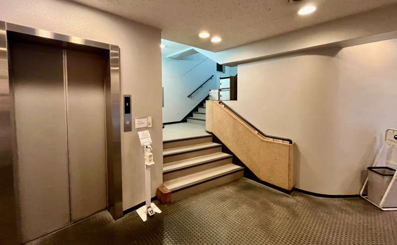 【1階エレベーターホール】 - TIME SHARING 銀座 旗ビル roomRの写真