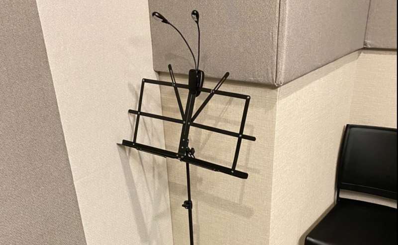 【譜面台×1,譜面台用ライト×1】 - TIME SHARING 四谷 ダンスルーム7Dの写真