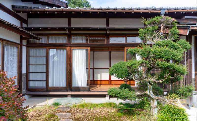 ご自身で好きな衣装を持ち込んで、自由に撮影を楽しんでいただけます。