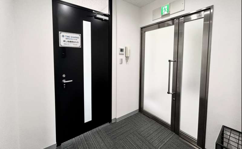 【共有部・会議室入り口】 - TIME SHARING 浅草SCRビル 6Aの写真