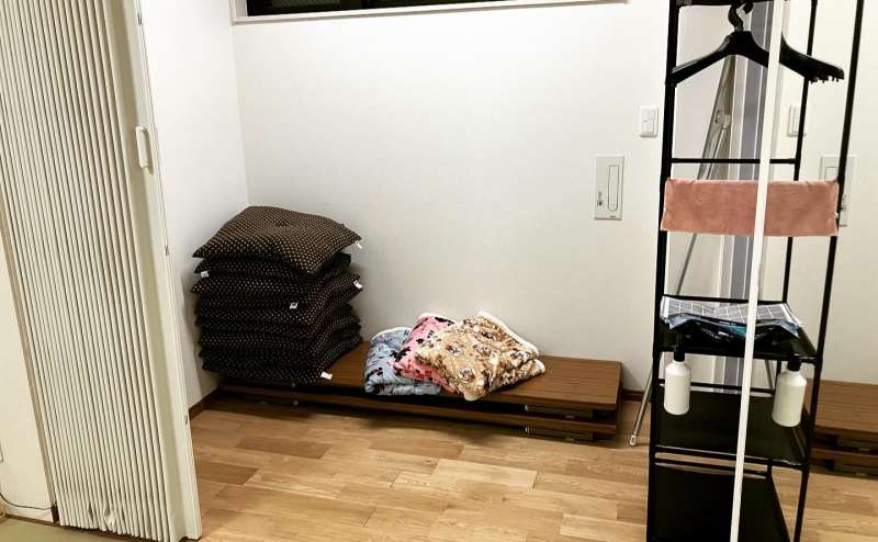 長机や座布団、ブランケットなどがあります