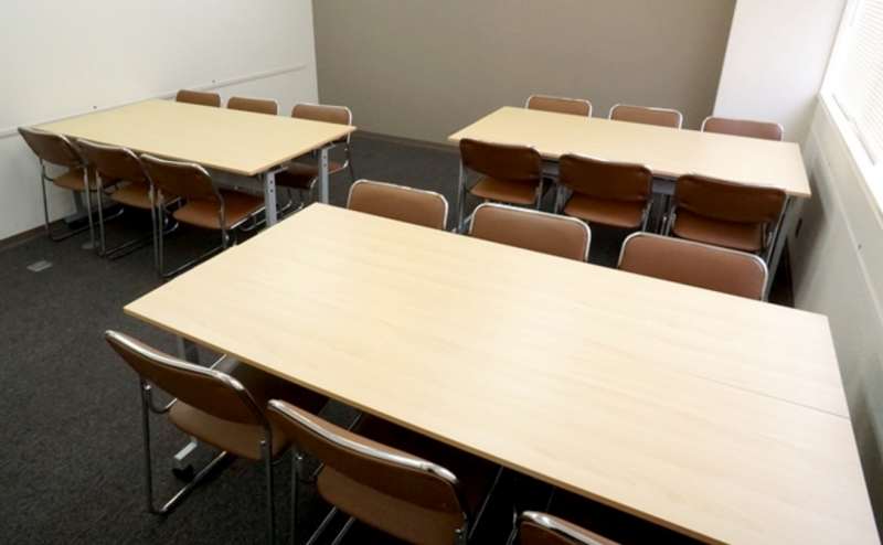 各種レッスンやカルチャースクールにもおすすめの駅近です。コインパーキングもございます